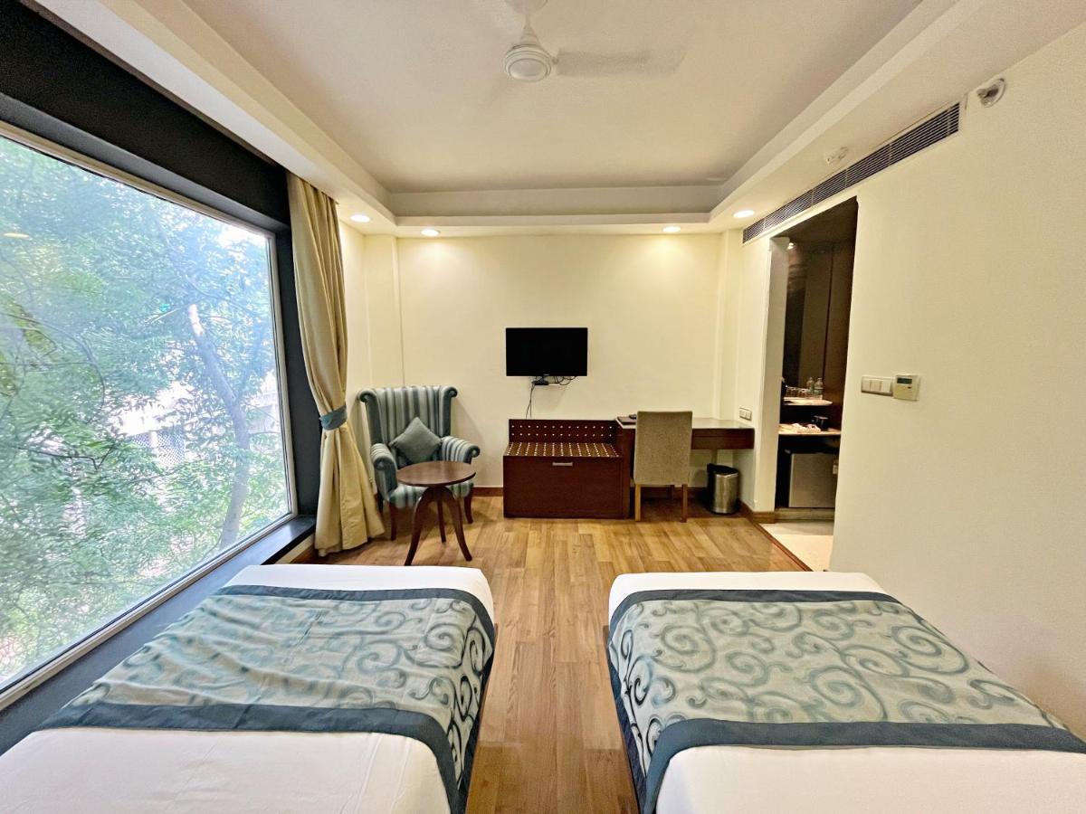 The Grand Orion - Greater Kailash New Delhi Extérieur photo