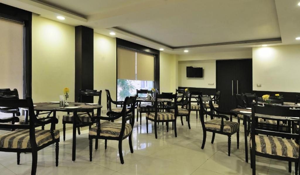 The Grand Orion - Greater Kailash New Delhi Extérieur photo