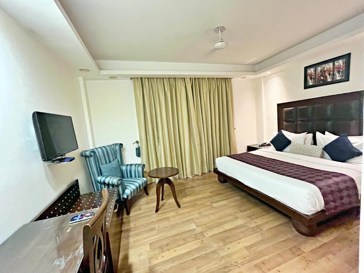 The Grand Orion - Greater Kailash New Delhi Extérieur photo