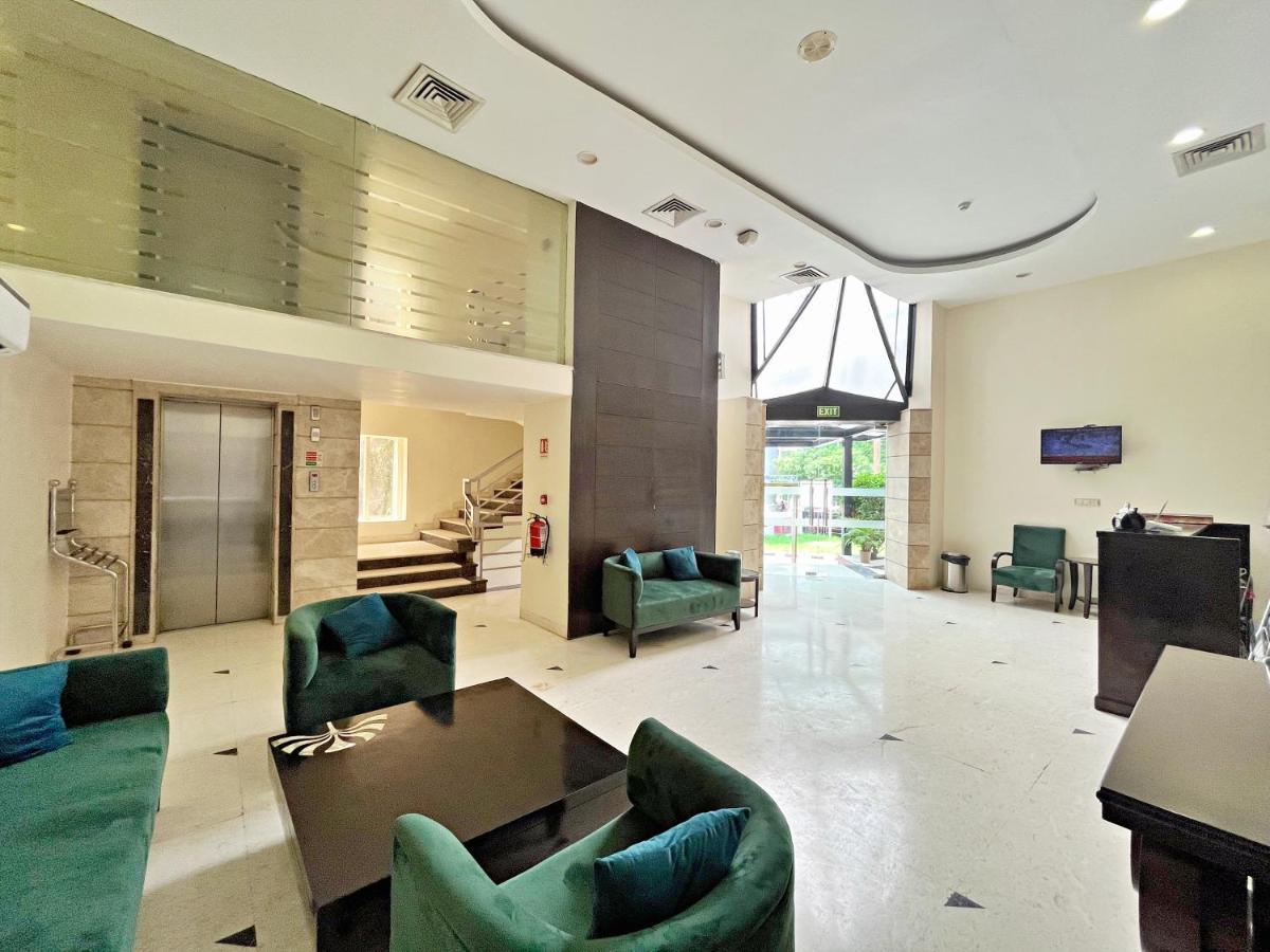 The Grand Orion - Greater Kailash New Delhi Extérieur photo