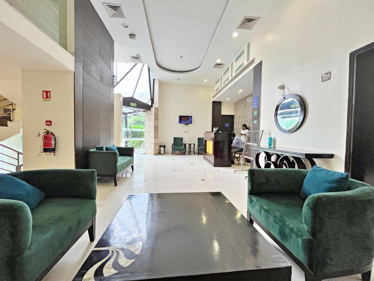 The Grand Orion - Greater Kailash New Delhi Extérieur photo