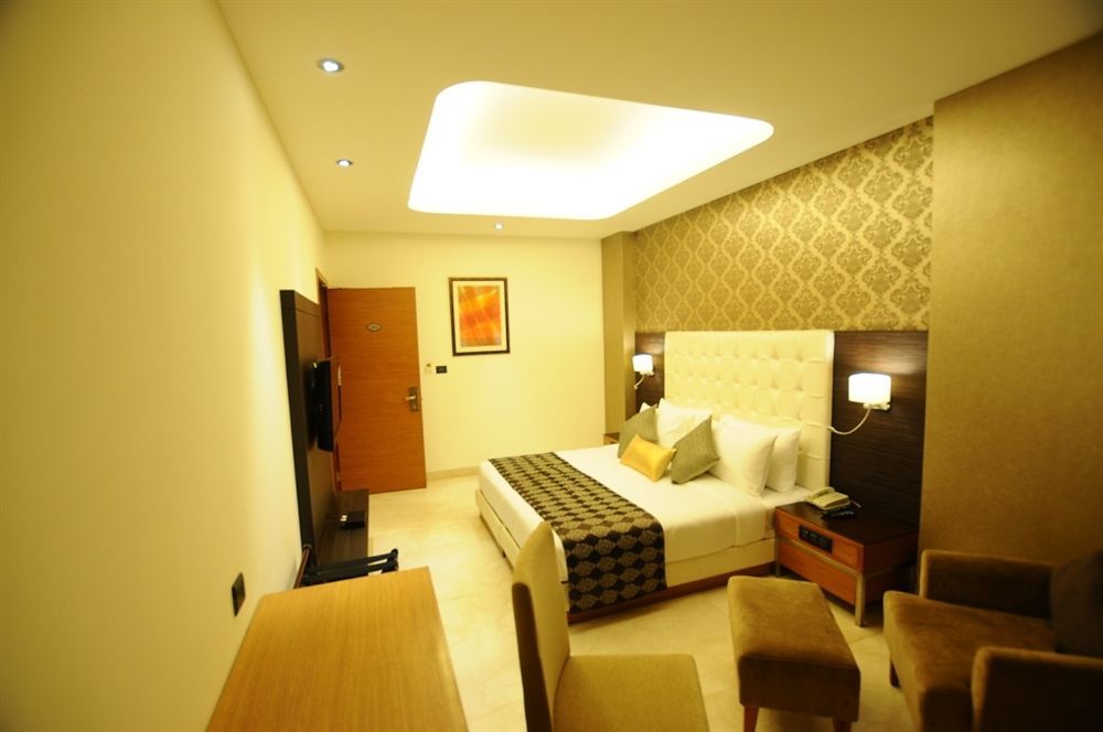 The Grand Orion - Greater Kailash New Delhi Extérieur photo